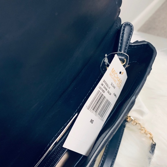 Brand New Michael Kors shoulder Bag - Picture 8 of 9